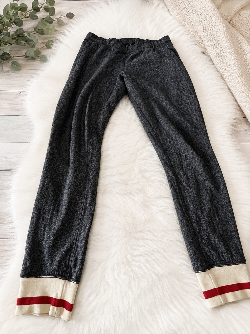 Roots Canada Heather Gray Lounge Jogger Pants | Red Stripe Cuffs | Small